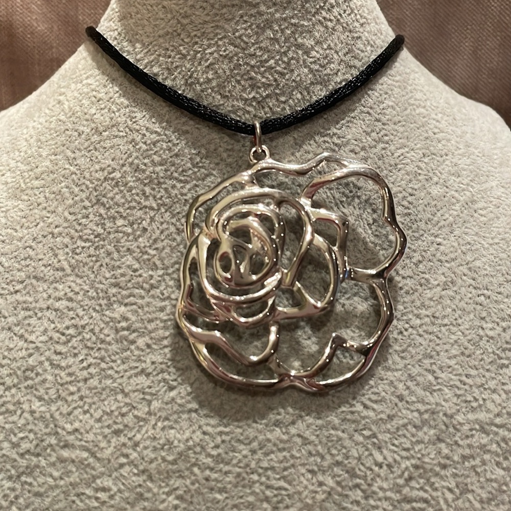 Black Silk Cord Rose Pendant Necklace 14-16” - Picture 2 of 6